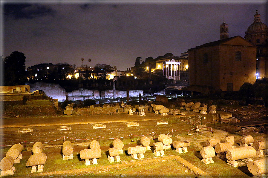 foto Roma di Notte